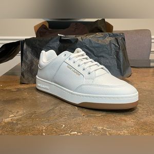 SAINT LAURENT SL61 SNEAKERS
100% CALFSKIN LEATHER
MADE IN ITALY